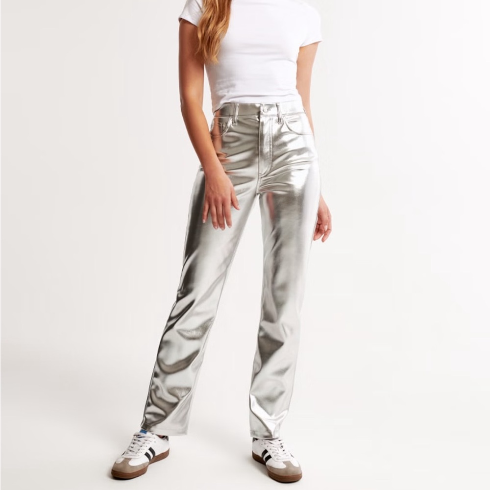 NWT! Abercrombie & Fitch Vegan Leather 90s Straight Pant SILVER 33 SHORT